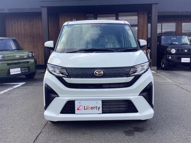 ムーヴ Ｌ　バックカメラ　クリアランスソナー　衝突被害軽減システム　オートライト　キーレスエントリー　アイドリングストップ　電動格納ミラー　ベンチシート　ＣＶＴ　ＥＳＣ　エアコン　パワーステアリング（5枚目）