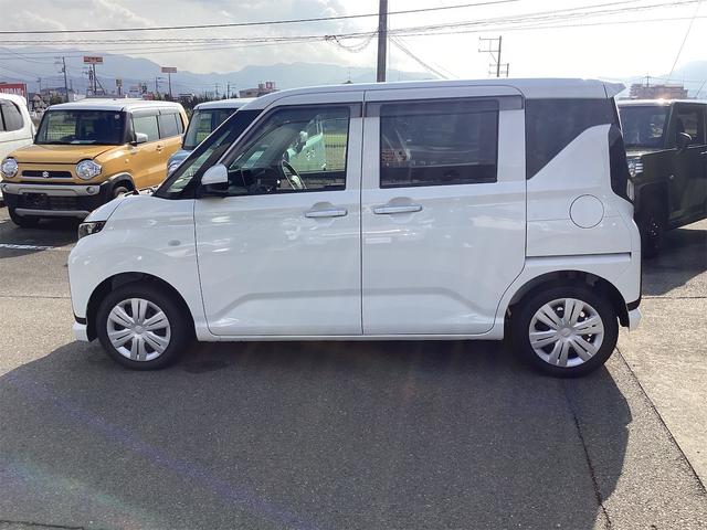 ムーヴ Ｌ　バックカメラ　クリアランスソナー　衝突被害軽減システム　オートライト　キーレスエントリー　アイドリングストップ　電動格納ミラー　ベンチシート　ＣＶＴ　ＥＳＣ　エアコン　パワーステアリング（9枚目）