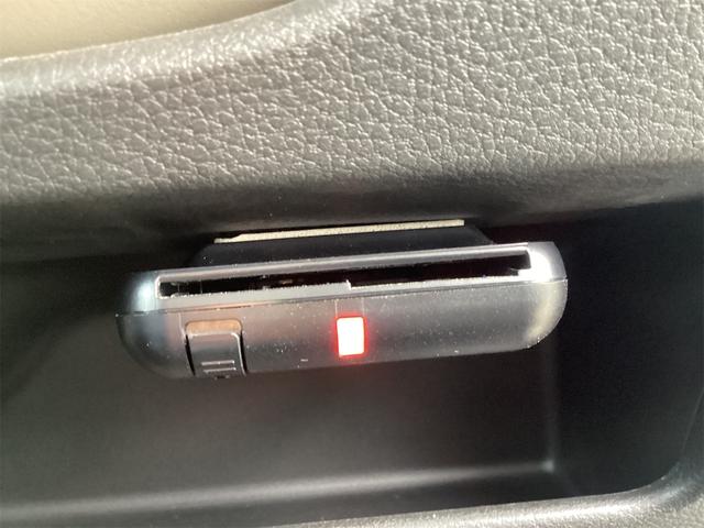 ワゴンＲスマイル ハイブリッドＳ　ナビ　Ｂｌｕｅｔｏｏｔｈ　ＥＴＣ　バックカメラ　両側電動スライドドア　ＴＶ　クリアランスソナー　レーンアシスト　衝突被害軽減システム　オートライト　スマートキー　アイドリングストップ　シートヒーター（7枚目）