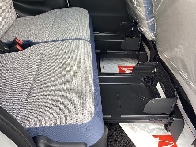 ムーヴキャンバス ストライプスＧ　バックカメラ　両側電動スライドドア　クリアランスソナー　衝突被害軽減システム　オートライト　スマートキー　アイドリングストップ　電動格納ミラー　シートヒーター　ＣＶＴ　盗難防止システム　ＡＢＳ　ＥＳＣ（47枚目）