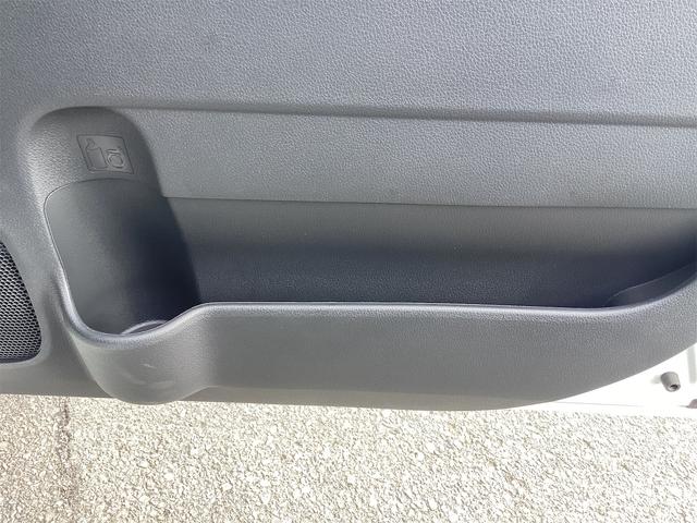 ムーヴキャンバス ストライプスＧ　バックカメラ　両側電動スライドドア　クリアランスソナー　衝突被害軽減システム　オートライト　スマートキー　アイドリングストップ　電動格納ミラー　シートヒーター　ＣＶＴ　盗難防止システム　ＡＢＳ　ＥＳＣ（49枚目）