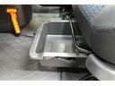 助手席下アンダートレイで室内スッキリ♪