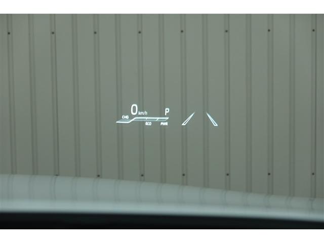 ヘッドアップディスプレイで少ない視線移動で情報を確認できるので運転の疲労軽減に繋がります！