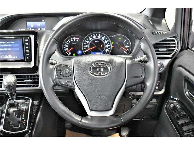 ノア Ｇ　フルセグ　メモリーナビ　ＤＶＤ再生　ミュージックプレイヤー接続可　バックカメラ　衝突被害軽減システム　両側電動スライド　ＬＥＤヘッドランプ　乗車定員７人　３列シート　ワンオーナー　記録簿（18枚目）