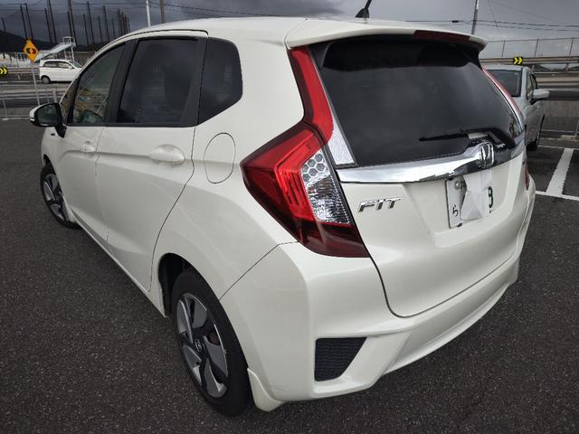 フィットハイブリッド Ｌパッケージ（4枚目）