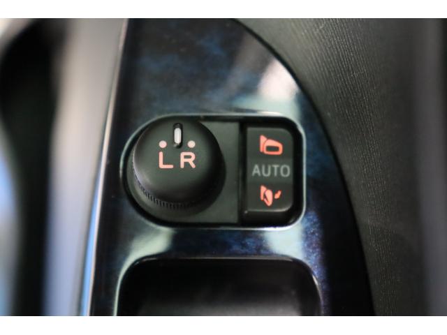 タント カスタムＸ　トップエディションＳＡＩＩ　衝突被害軽減ブレーキシステム・純正メモリーナビ／フルセグＴＶ・左／パワースライドドア・左／センターピラーレス・右／イージークローザードア・オートエアコン・オートライト・保証書・取扱説明書（18枚目）