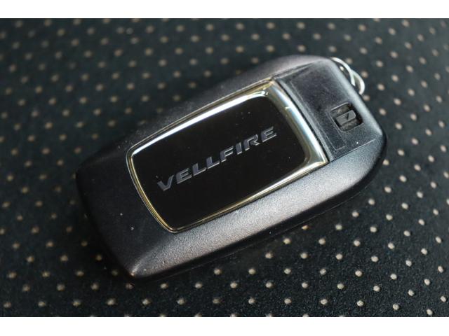 ヴェルファイア ２．５Ｚ　ゴールデンアイズ　衝突被害軽減ブレーキシステム・フリップダウンモニター・純正メモリーナビ／フルセグＴＶ・バックカメラ・ハーフレザーシート・クルーズコントロール・パワーバックドア・保証書・取扱説明書（58枚目）