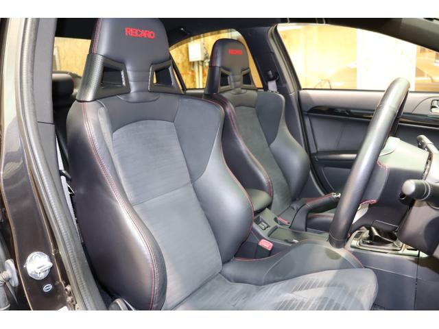 ランサー エボリューション ファイナルエディション BBS18インチAW・ビルシュタインショック・bremboレッドキャリパー・カロッツェリア メモリーナビ/フルセグTV・バックカメラ・ハーフレザーシート・レカロシート・保証書・取扱説明書(13枚目)