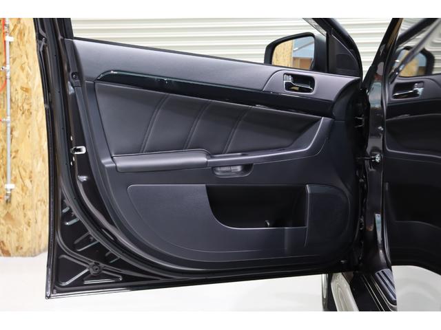 ランサー エボリューション ファイナルエディション BBS18インチAW・ビルシュタインショック・bremboレッドキャリパー・カロッツェリア メモリーナビ/フルセグTV・バックカメラ・ハーフレザーシート・レカロシート・保証書・取扱説明書(19枚目)