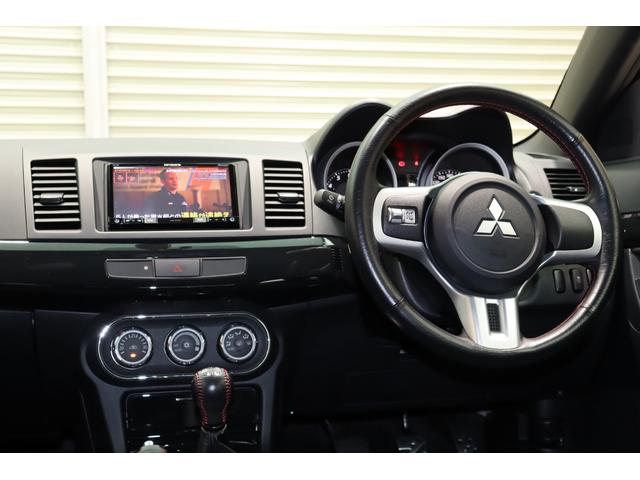 ランサー エボリューション ファイナルエディション BBS18インチAW・ビルシュタインショック・bremboレッドキャリパー・カロッツェリア メモリーナビ/フルセグTV・バックカメラ・ハーフレザーシート・レカロシート・保証書・取扱説明書(27枚目)