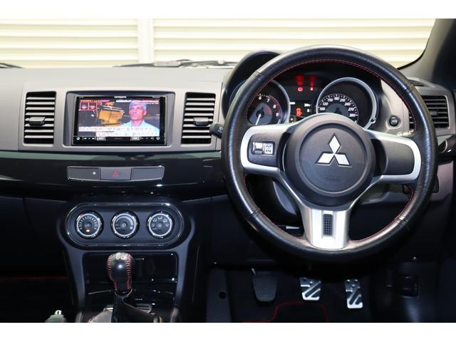 ランサー エボリューション ファイナルエディション BBS18インチAW・ビルシュタインショック・bremboレッドキャリパー・カロッツェリア メモリーナビ/フルセグTV・バックカメラ・ハーフレザーシート・レカロシート・保証書・取扱説明書(28枚目)