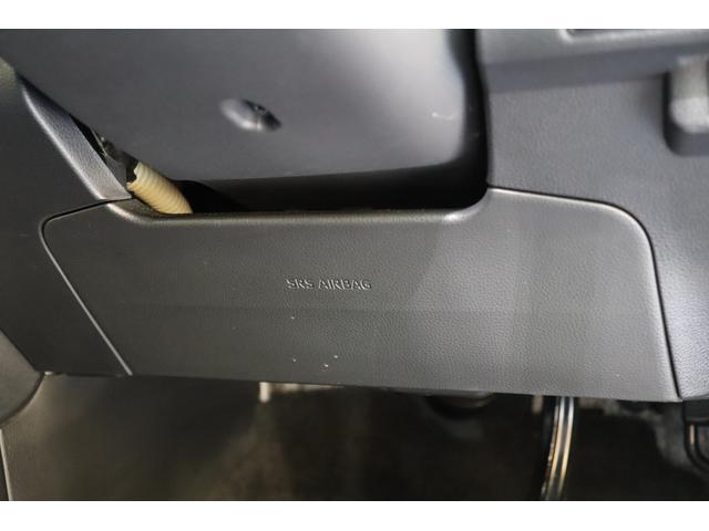 ニーエアバック