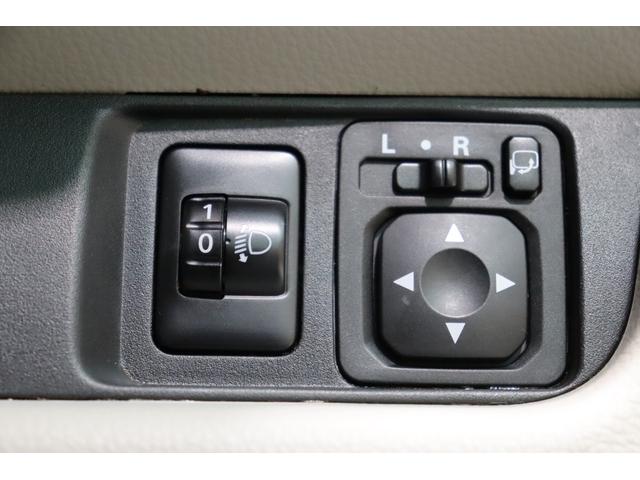 �d���i�[�~���[�E�w�b�h���C�g���x���C�U�[