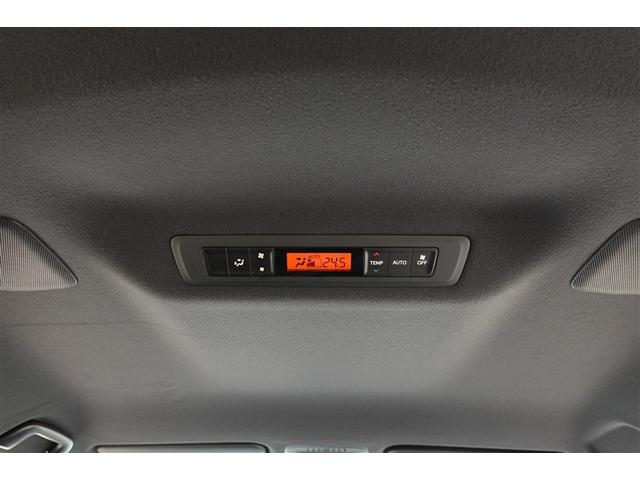 ヴォクシー ＺＳ　煌ＩＩ　フルセグ　メモリーナビ　ＤＶＤ再生　バックカメラ　衝突被害軽減システム　ＥＴＣ　両側電動スライド　ＬＥＤヘッドランプ　ウオークスルー　乗車定員８人　３列シート　アイドリングストップ（30枚目）