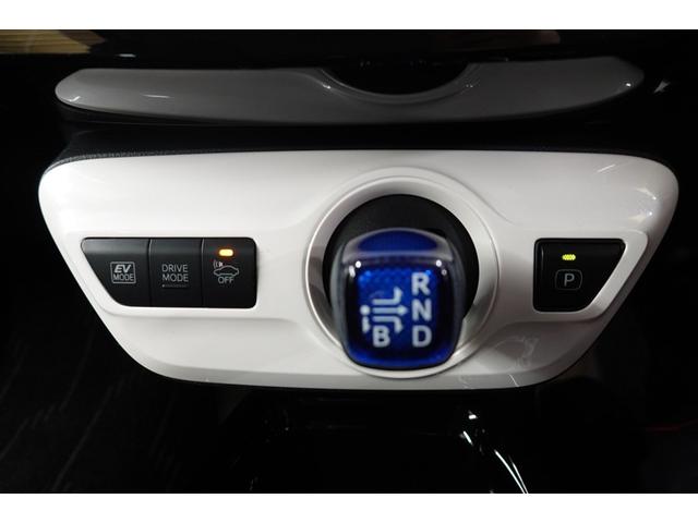 プリウス Ｓセーフティプラス　フルセグ　メモリーナビ　ＤＶＤ再生　バックカメラ　衝突被害軽減システム　ＥＴＣ　ドラレコ　ＬＥＤヘッドランプ　ワンオーナー　記録簿（27枚目）