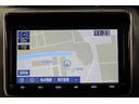 純正ナビを装備。タッチパネル式で使いやすく、お出かけもラクラクです。