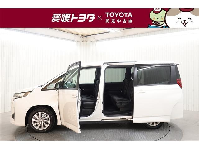 室内外はもちろん、シートを外してニオイの元となるフロアカーペットまで消臭・除菌を実施。中古車を気持ちよくお乗りいただけるクリーニングサービスです。詳細は販売店スタッフまでおたずねください。