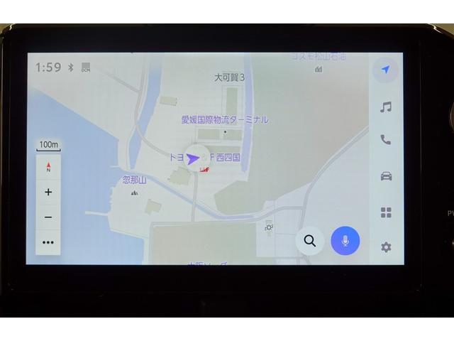 純正ナビを装備。タッチパネル式で使いやすく、お出かけもラクラクです。