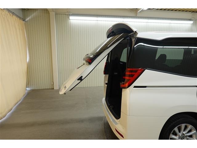 好みの位置で保持できます。（フリーストップバックドア）