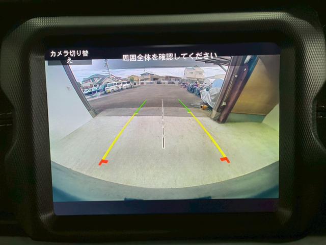 便利なバックカメラも勿論完備！高精細ナビで見やすさもグッド♪