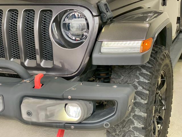 夜道も明るく照らすオシャレな形状のＬＥＤヘッドライト！