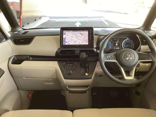 ｅＫスペース Ｍ　９インチナビ　バックカメラ　シートヒーター　フルセグＴＶ　デュアルエアバッグ　バックモニター　キーレスエントリーシステム　シートヒーター　パワーウインドウ　メモリーナビ　エアバッグ　エアコン　ＥＴＣ付（4枚目）