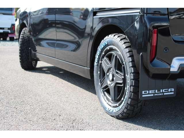 デリカミニ T プレミアム カスタム仕様 9インチナビ 全周囲カメラ 衝突軽減装置 ターボエンジン ワンオーナー車 ナビTV 寒冷地 パワステ フルタイム4WD エアバッグ LEDヘッド ESC サイドカメラ クルコン フルセグ(17枚目)