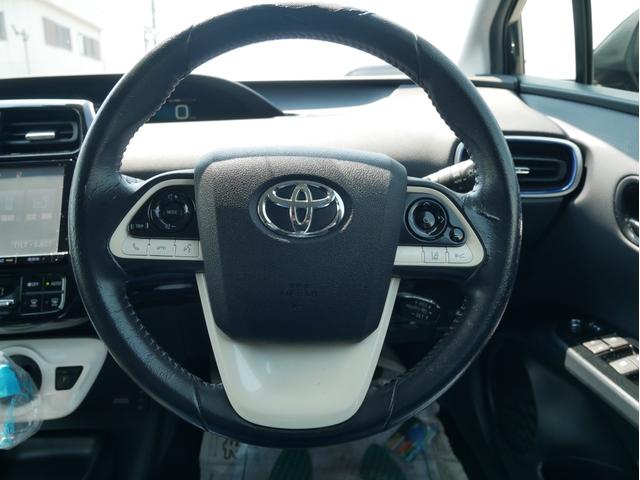 プリウス Ｓツーリングセレクション　モデリスタＩＣＯＮＩＣＳＴＹＬＥフルエアロ　１９インチアルミ＆新品タイヤ　純正９インチナビ・ＴＶ・Ｂｌｕｅｔｏｏｔｈ・バックカメラ　トヨタセーフティセンス　オートクルーズ　ピラーパネル新品（4枚目）