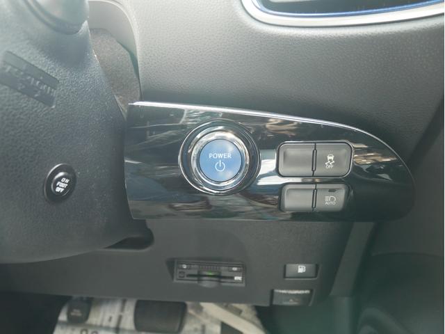 プリウス Ｓツーリングセレクション　モデリスタＩＣＯＮＩＣＳＴＹＬＥフルエアロ　１９インチアルミ＆新品タイヤ　純正９インチナビ・ＴＶ・Ｂｌｕｅｔｏｏｔｈ・バックカメラ　トヨタセーフティセンス　オートクルーズ　ピラーパネル新品（17枚目）