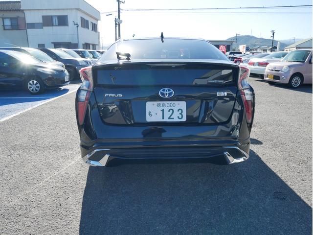 プリウス Ｓツーリングセレクション　モデリスタＩＣＯＮＩＣＳＴＹＬＥフルエアロ　１９インチアルミ＆新品タイヤ　純正９インチナビ・ＴＶ・Ｂｌｕｅｔｏｏｔｈ・バックカメラ　トヨタセーフティセンス　オートクルーズ　ピラーパネル新品（26枚目）