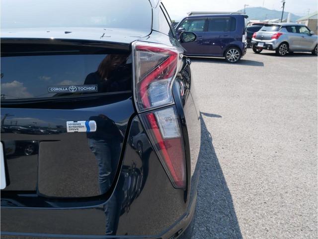 プリウス Ｓツーリングセレクション　モデリスタＩＣＯＮＩＣＳＴＹＬＥフルエアロ　１９インチアルミ＆新品タイヤ　純正９インチナビ・ＴＶ・Ｂｌｕｅｔｏｏｔｈ・バックカメラ　トヨタセーフティセンス　オートクルーズ　ピラーパネル新品（35枚目）