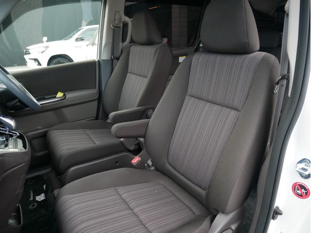 フリードハイブリッド ハイブリッド・Ｇホンダセンシング　ユーザー様買取車両　女性ワンオーナー車　両側パワースライドドア　７人乗り　ナビ・ＴＶ・バックカメラ　ＥＴＣ　プッシュスタート＆スマートキー２個　衝突被害軽減システム　オートクルーズ（13枚目）