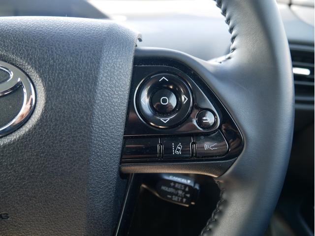 プリウス SセーフティプラスII 純正ディスプレイオーディオナビ 全方位モニター トヨタセーフティセンス クルーズコントロール ブラインドスポットモニター オートエアコン(10枚目)