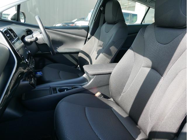 プリウス SセーフティプラスII 純正ディスプレイオーディオナビ 全方位モニター トヨタセーフティセンス クルーズコントロール ブラインドスポットモニター オートエアコン(18枚目)