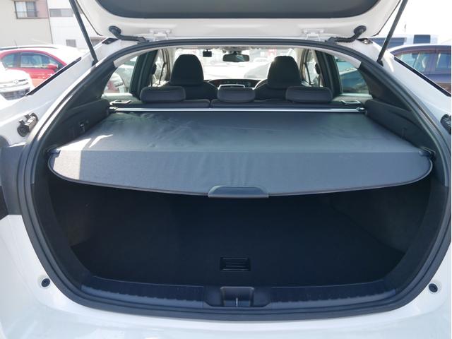 プリウス SセーフティプラスII 純正ディスプレイオーディオナビ 全方位モニター トヨタセーフティセンス クルーズコントロール ブラインドスポットモニター オートエアコン(24枚目)