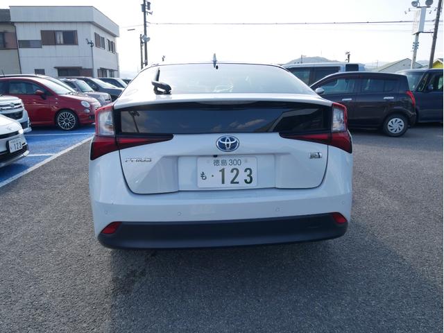 プリウス SセーフティプラスII 純正ディスプレイオーディオナビ 全方位モニター トヨタセーフティセンス クルーズコントロール ブラインドスポットモニター オートエアコン(30枚目)