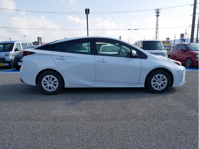 プリウス SセーフティプラスII 純正ディスプレイオーディオナビ 全方位モニター トヨタセーフティセンス クルーズコントロール ブラインドスポットモニター オートエアコン(32枚目)