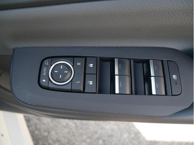 プリウス U 4WD Tコネクトナビ・ディスプレイオーディオ・TV・Bluetooth 全方位モニター クルーズコントロール ブラインドスポットモニター フロントシートヒーター ドライブレコーダー(15枚目)