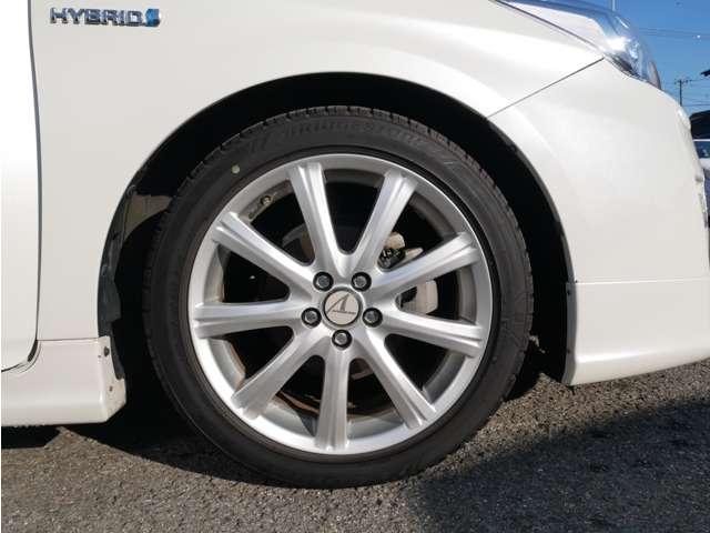 プリウス Ｓツーリングセレクション　モデリスタエアロ　シートカバー　純正ナビ・ＴＶ・バックカメラ　ＥＴＣ　１７インチアルミ　車検整備付き　インテリアパネル　プッシュスタート・スマートキー（39枚目）