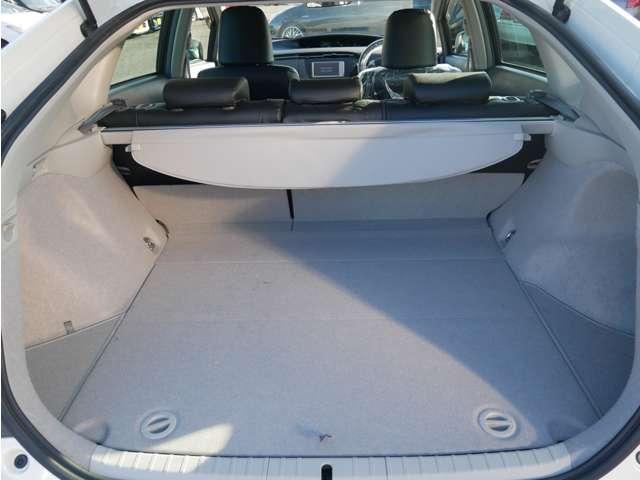 プリウス Ｓツーリングセレクション　モデリスタエアロ　シートカバー　純正ナビ・ＴＶ・バックカメラ　ＥＴＣ　１７インチアルミ　車検整備付き　インテリアパネル　プッシュスタート・スマートキー（41枚目）