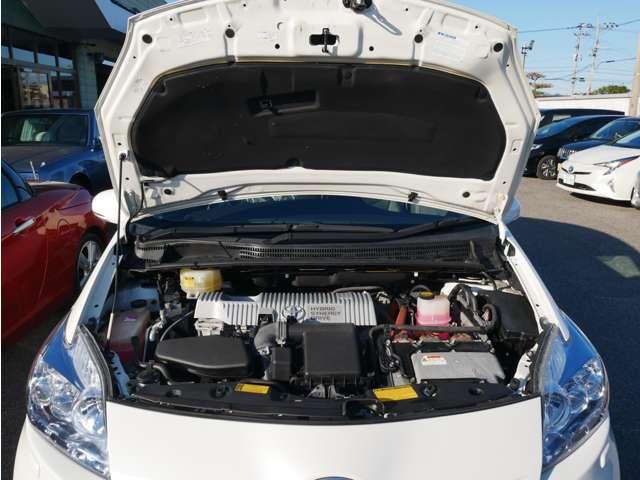 プリウス Ｓツーリングセレクション　モデリスタエアロ　シートカバー　純正ナビ・ＴＶ・バックカメラ　ＥＴＣ　１７インチアルミ　車検整備付き　インテリアパネル　プッシュスタート・スマートキー（42枚目）