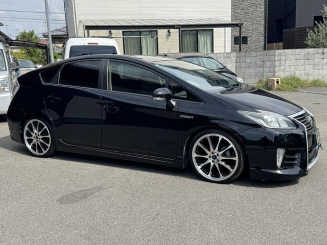 プリウス Ｓ　ＥＴＣ　バックカメラ　ＴＶ　アルミホイール　オートライト　ＨＩＤ　ＣＶＴ　スマートキー　アイドリングストップ　電動格納ミラー　盗難防止システム　ＣＤ　衝突安全ボディ　ＡＢＳ　ＥＳＣ　エアコン（14枚目）