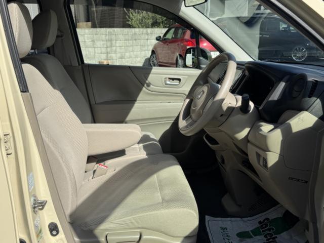 N-WGN G バックカメラ TV スマートキー アイドリングストップ ベンチシート CVT 盗難防止システム ABS ESC CD DVD再生 USB Bluetooth 衝突安全ボディ エアコン(8枚目)