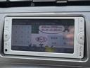 プリウス Ｓ　ＥＴＣ　バックカメラ　ＴＶ　アルミホイール　オートライト　ＨＩＤ　ＣＶＴ　スマートキー　アイドリングストップ　電動格納ミラー　盗難防止システム　ＣＤ　衝突安全ボディ　ＡＢＳ　ＥＳＣ　エアコン（3枚目）