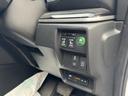 両側電動スライドドア装備!運転席よりボタン一つで開閉可能でございます。