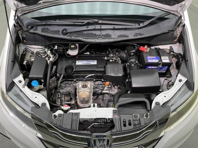 アブソルート 7人乗り メーカー純正ナビ 後席モニター 両側電動ドア CTBA LEDヘッド ETC ハーフレザーシート 純正18アルミ クルコン リアオートエアコン スマートキー フォグ 革巻きステアリング(19枚目)