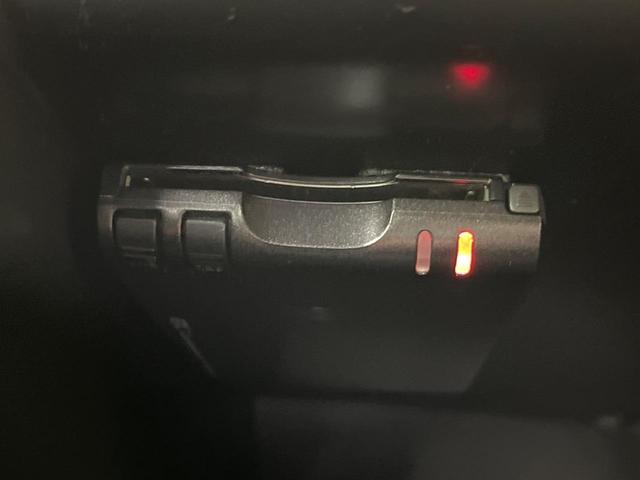 20S 両側電動ドア 純正ナビ バックカメラ Bluetooth ETC HIDヘッド スマートキー 純正16アルミ フォグ オートライト オートエアコン アイドリングストップ 革巻きステアリング(7枚目)