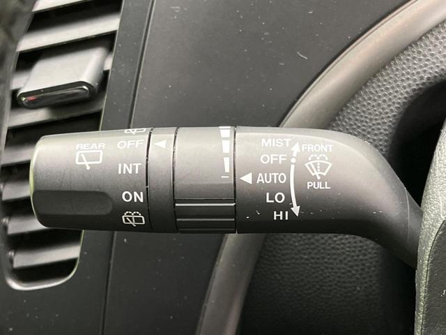 20S 両側電動ドア 純正ナビ バックカメラ Bluetooth ETC HIDヘッド スマートキー 純正16アルミ フォグ オートライト オートエアコン アイドリングストップ 革巻きステアリング(33枚目)