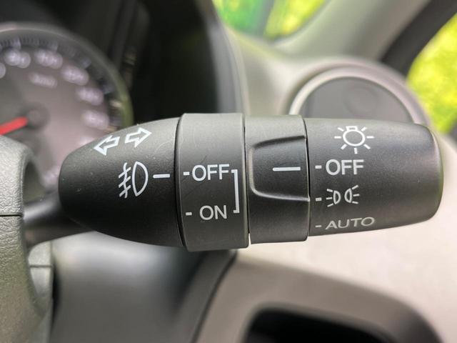 RSZ HDDナビパッケージ 後席モニター 禁煙車 純正ナビ ETC HIDヘッド オートライト 革巻きステアリング ステアリングスイッチ パドルシフト フォグ DVD再生 地デジ オートエアコン(8枚目)