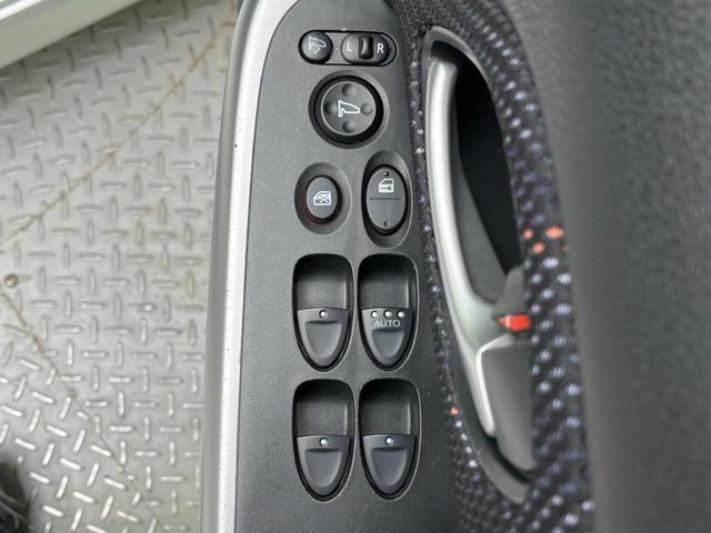 RSZ HDDナビパッケージ 後席モニター 禁煙車 純正ナビ ETC HIDヘッド オートライト 革巻きステアリング ステアリングスイッチ パドルシフト フォグ DVD再生 地デジ オートエアコン(33枚目)